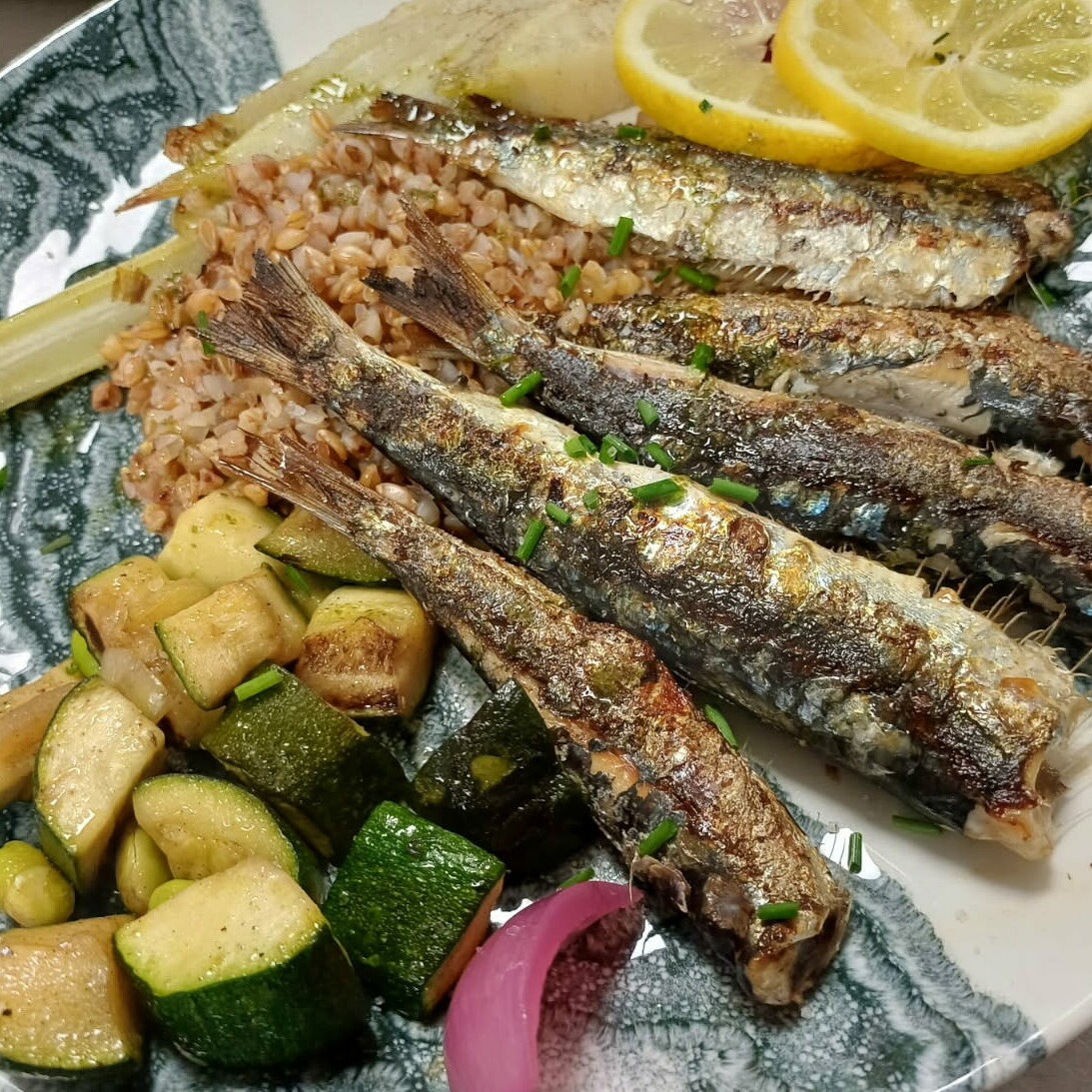 Poisson frais grillé